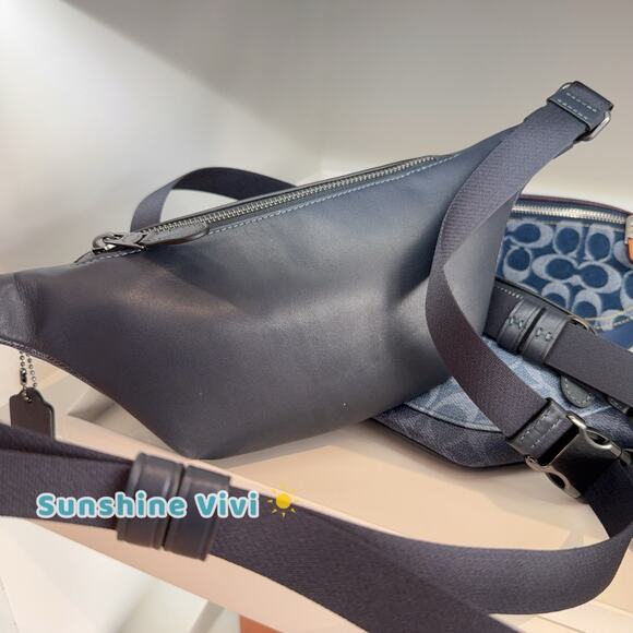 NWT Coach Warren Mini Belt Bag In Blocked Signature Canvas Light Denim cbk37 - Picture 3 of 8